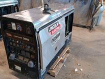 2017 Lincoln Vantage 300 Welder