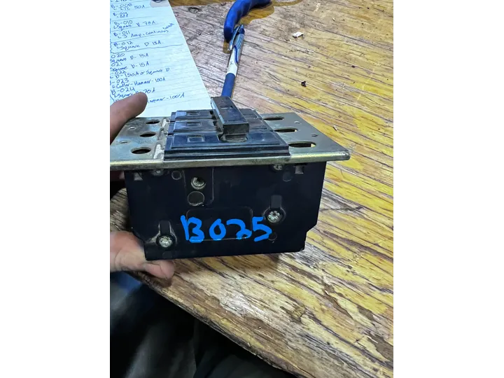 Cutler Hammer 100A Electrical Breaker