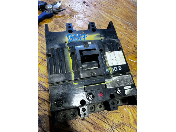 GE 400A Electrical Breaker