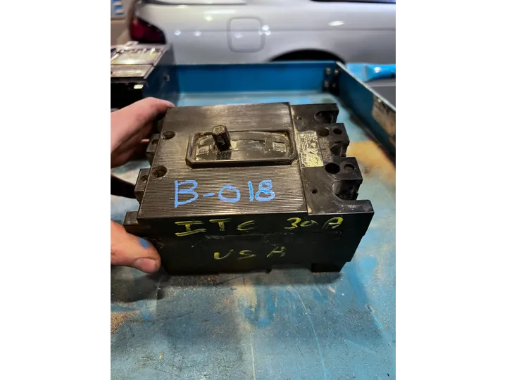 ITC 30A Electrical Breaker