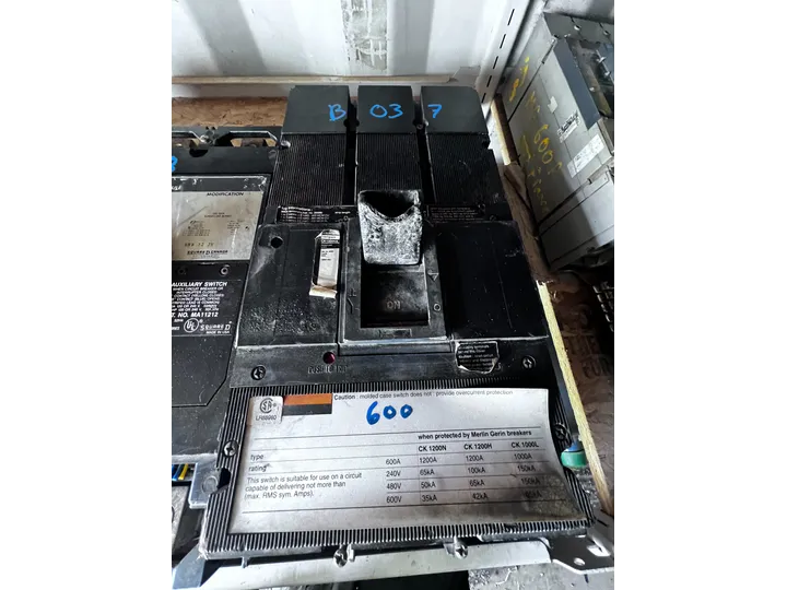 Merlin Gerin 1200A Electrical Breaker