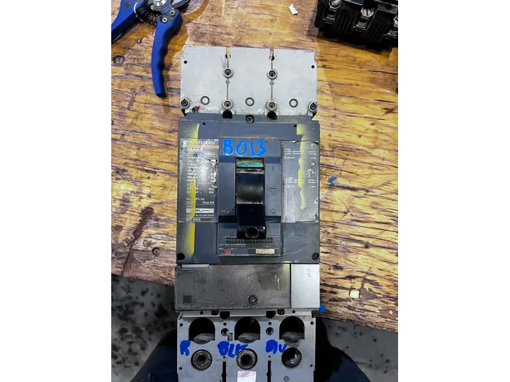 Merlin Gerin 600A Electrical Breaker