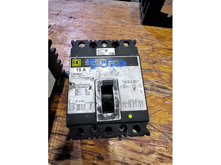 Square D 15A Electrical Breaker