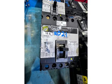 Used Square D 15A   Electrical Breaker