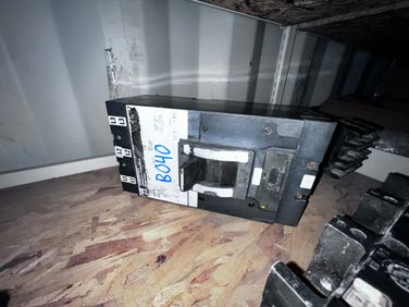 Used Square D 600A   Electrical Breaker