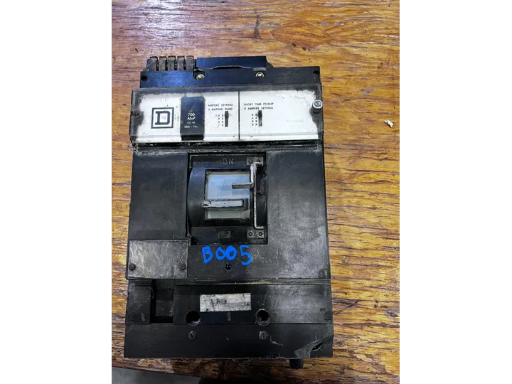 Square D 700A Electrical Breaker